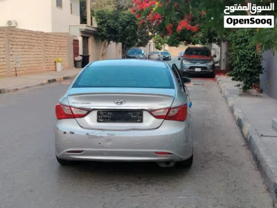 Hyundai Sonata Blue 2