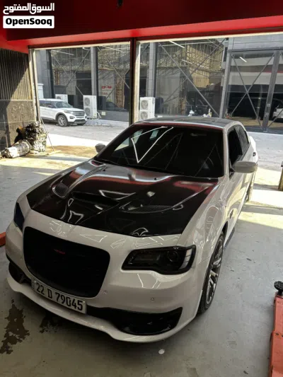 Chrysler 300 300S v8 4