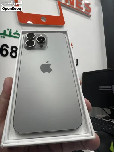 ايفون 15 برو ماكس 256 جيبي نسبة البطارية 88% تحت ضمان المحل شبه جديد بحالة الوكالة 2
