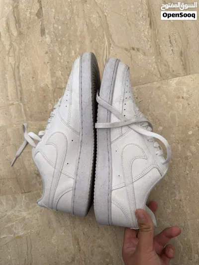 shoes in great condition nike and jordan 4 3