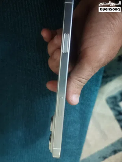 ايفون 16 برو ماكس بحاله ممتازه 4