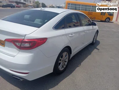Hyundai Sonata SE 3
