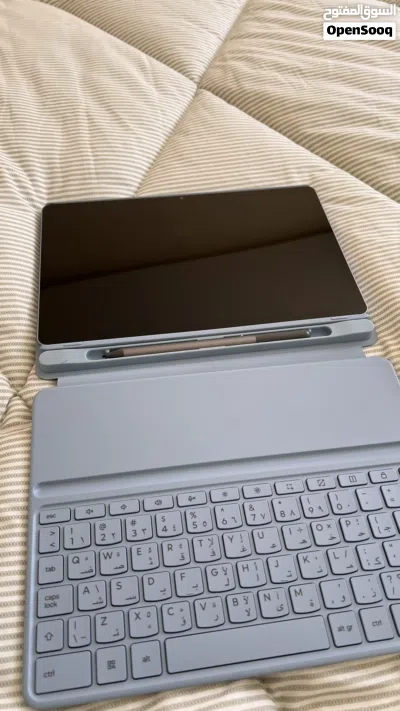 Lenovo iPad, new, lightly used, 256GB Large 11-inch 2