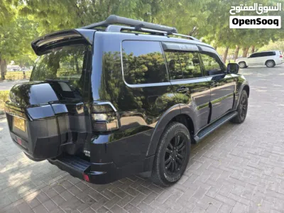 Mitsubishi Pajero GLS Top 3