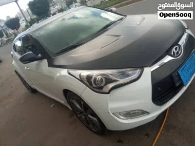 Hyundai Veloster GLS 3