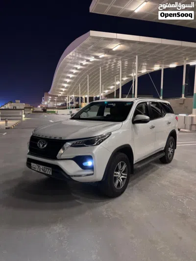 Toyota Fortuner EXR 2