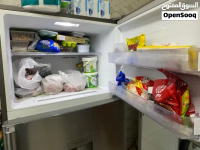 Samsung fridge with twin cooling technology. Size: 750 litres. Expat leaving Oman, 2