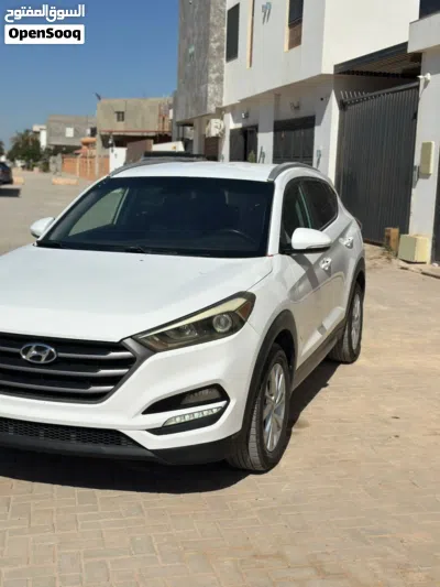 Hyundai Tucson Limited 4