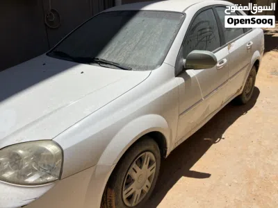 Chevrolet Optra LS 2