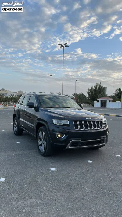 Jeep Grand Cherokee L Standard 2