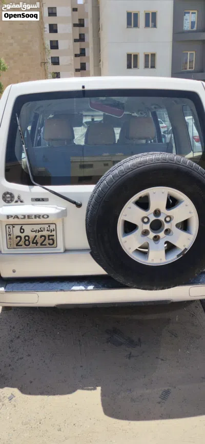 Mitsubishi Pajero GLS 4