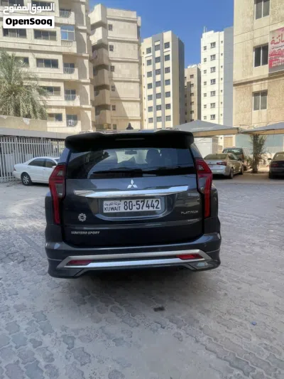 Mitsubishi Montero Sport GLX 3