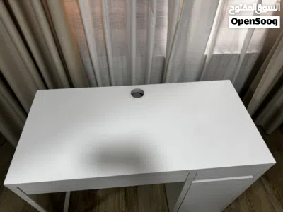 مكتب و كرسي ايكيا مستخدمين للبيع 3