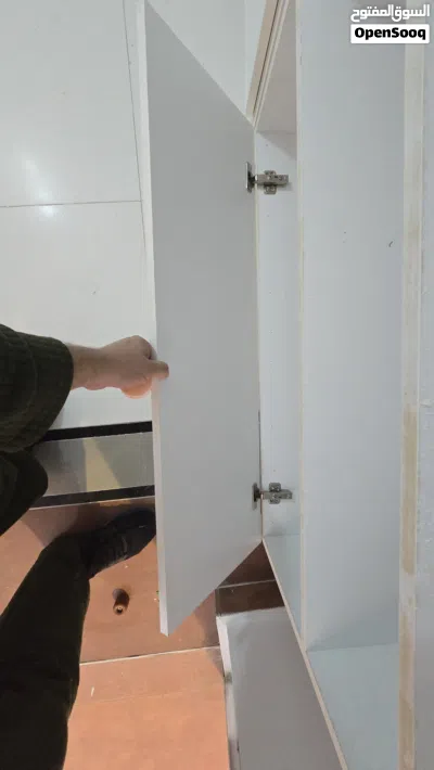 2 دواليب و كاونتر للبيع جدد كما موضح امامك 4