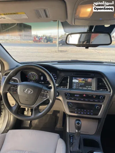 Hyundai Sonata Standard 4