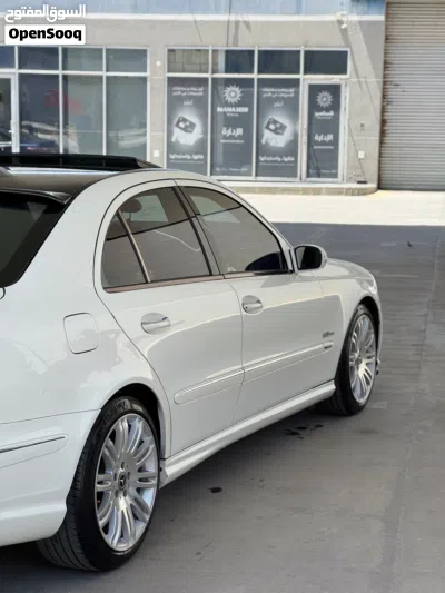 Mercedes Benz E-Class E 200 4