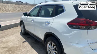 Nissan Rogue SV 4