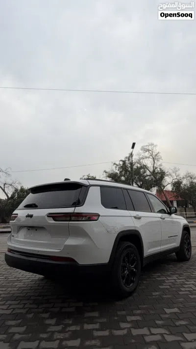 Jeep Grand Cherokee L Overland 4X4 3