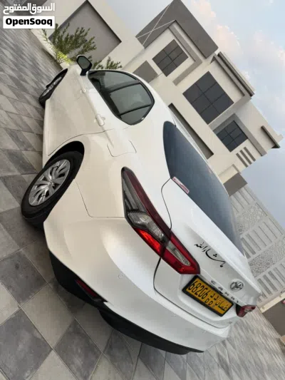 Toyota Camry LE 2
