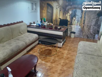 شقتين كبار في نفس العمارة في 602 افظل مربع في خط مدرسة شهداء الواجب 2