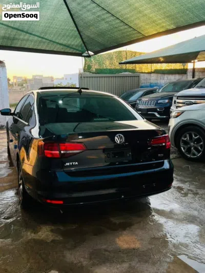 Volkswagen Jetta SE 4