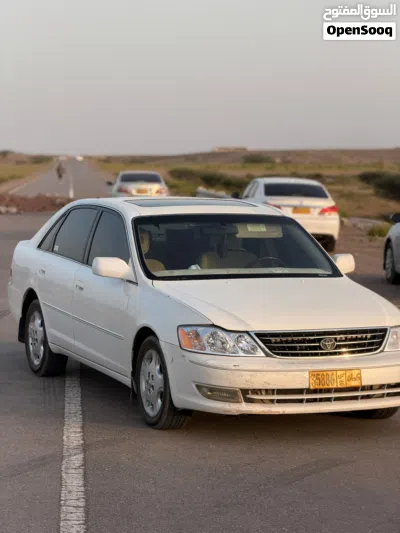 Toyota Avalon XLS 3