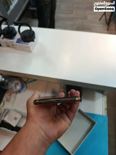آيفون XS MAX 4