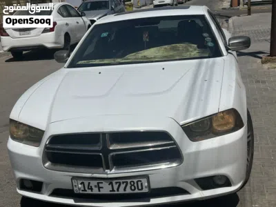 Dodge Charger SXT 4