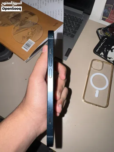 iPhone 13 مستعمل بحاله من ممتازه 4