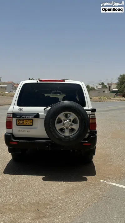 Toyota Land Cruiser GXR 4