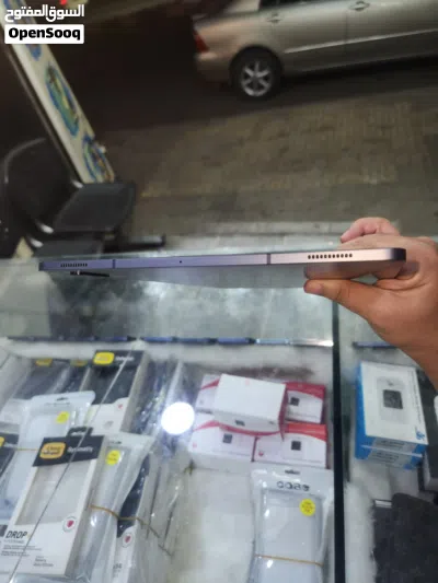 تاب اس 8 الترا 256g مشروخ 4