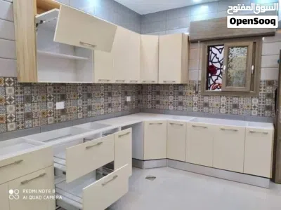 فني مختص فك وتركيب وصيانة جميع انواع المطابخ والديكورات 67444 4