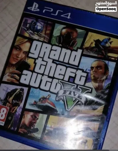 جهاز بلايستيشن 4 مساحة 500جيجا،مستعمل ولا خدش شغال 100%، +سيدي GTA5+ سيدي Fifa18 + ستيرنج ودعسات 2