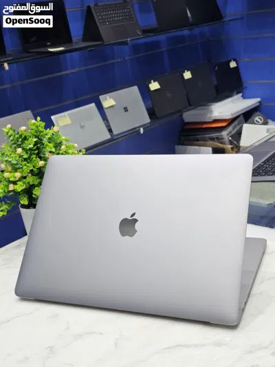 Macbook Pro A1990 Year 2018 Core I7 Processor 32gb Ram 500gb Ssd 4gb Graphics Card 4