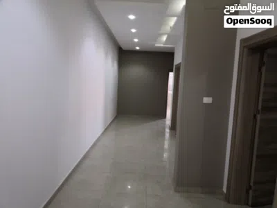 شقة جديدة الايجار السكني في حي دمشق دور التاني باب خاص جهة قصور الضيافة 2