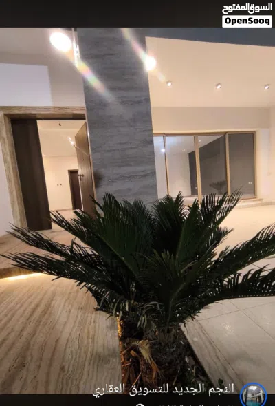 فيلا للبيع في سوق الجمعه بالقرب من معارض السيارات 3