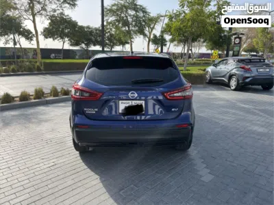 نيسان روج SV 4