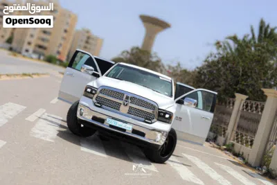 دودج رام Laramie 4