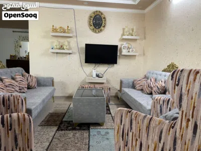 للبيع – طقم كنب غرفة معيشة بحالة ممتازة جداً 3