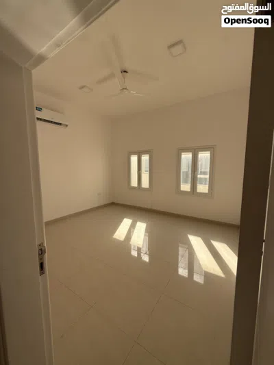 Villa for rent in alkhoud /ڤيلا للايجار في الخوض 4