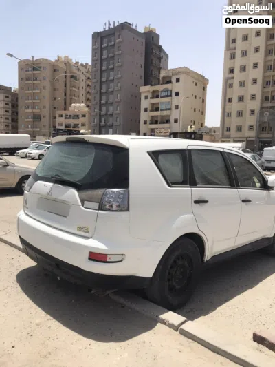 Mitsubishi Outlander GLX 4