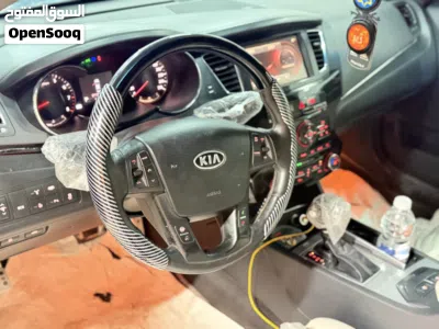 Kia Cadenza Premium 3