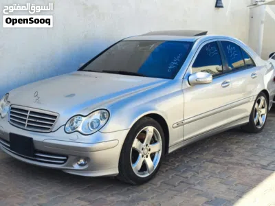 مرسيدس بنز الفئة-C C 200 2