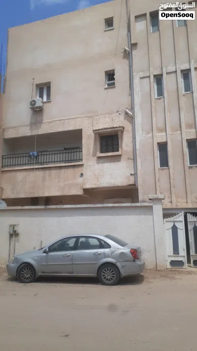 عماره استماريه للبيع ومعاه مخزن 4