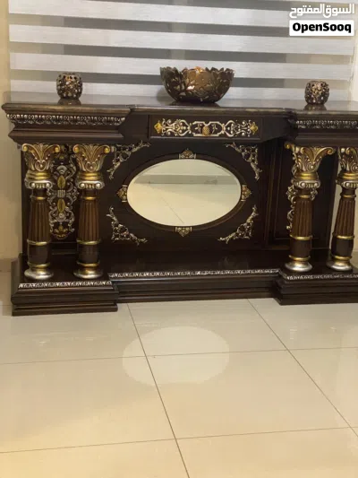 طاولة مدخل كونسول ضخم امريكي حفر يدوي مع مراية كبيره مطلي معتق بالكامل تحفه بحالة الجديد لم يستخدم 4