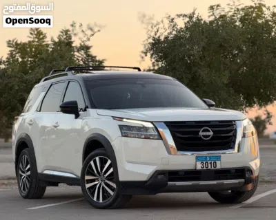 Nissan Pathfinder SL 2