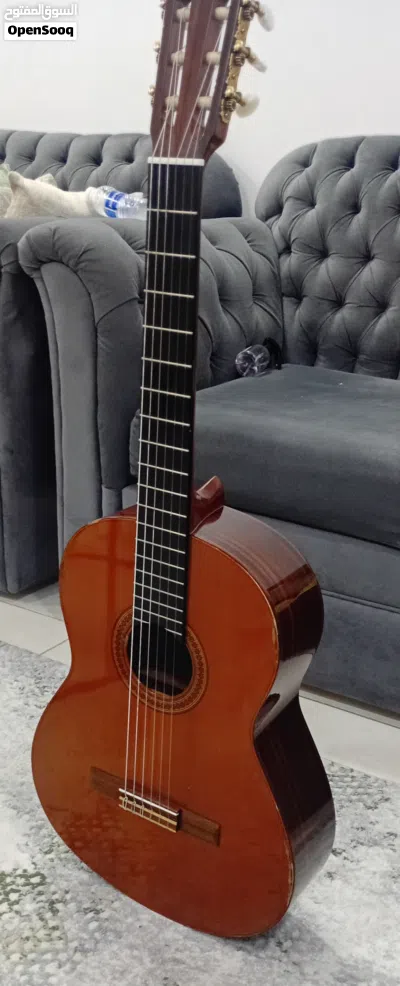 CG182C YAMAHA CLASSIC GUITRA 3