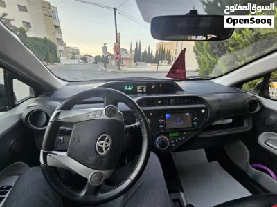 Toyota Prius Prius C 2