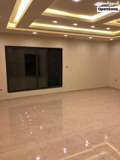 شقة ارضية للبيع طريق المطار حي الصحابة 2