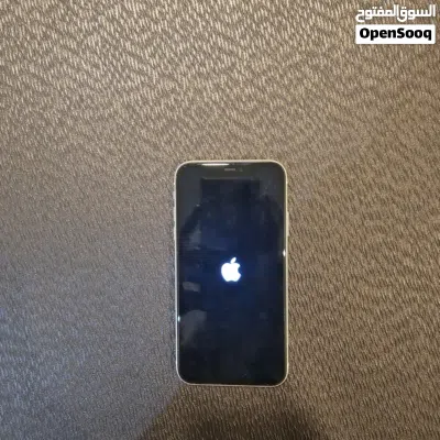 iPhone 11 – 128GB – White Excellent Condition 3